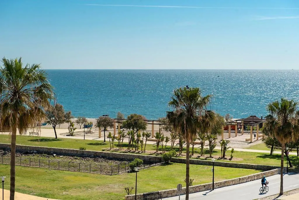 Fuengirola Central & Beach 0*,